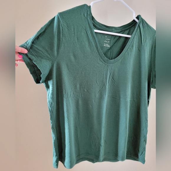 A New Day green tee, NWOT - Picture 2 of 4